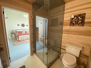 Family Friendly Loft Apartment with Ocean views - Image 4