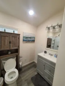 Cute little costal cabin.  One mile from Lake Tenkiller.  Private Spa/Hot Tub  - Image 4