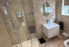 House Sleeps 7 With Enclosed Garden - Image 4