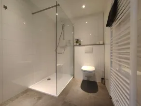 Beautiful holiday home with wellness and views - Image 2