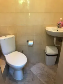 Large, Quiet and Spacious Apartment - 15 min from City Centre! - Image 3
