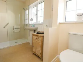 CHARLESWORTH, pet friendly, with a garden in Braunton - Image 5