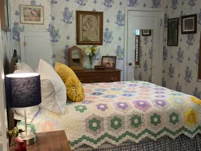 Charming Grandma Chic home in the Wood River Valley steps from the bike path - Image 4