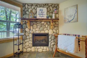 Relaxing Getaway with that UP North Feel! - Image 2