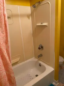 Cozy 1 bedroom cottage walking distance to Lake Michigan & downtown! - Image 5