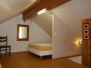 Schönes alleinstehendes Ferienhaus für 4 Gäste mit Terrasse und Panoramablick - Image 3