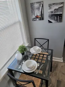 Newly remodeled 1 Bedroom apartment - Image 5