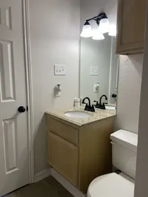 North side 3 bedrooms 2 bath - Image 2