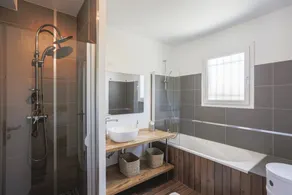 Beautifully renovated villa for 7 with private pool, lovely garden and wifi! - Image 2