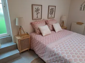 Authentic 16th-century Breton house in the heart of downtown, 2 minutes from the beach - Image 5