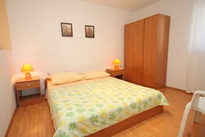 One bedroom apartment near beach Preko, Ugljan (A-8384-d) - Image 3