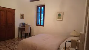 Grande Maison en Pierre de 8 Chambres au Coeur du Village de Bastelica - Image 4
