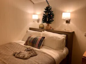 Ballydorn Stay Shepherds Hut with a view - Image 4