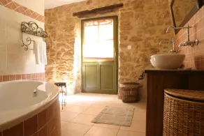 tipo completa, piscina privata, tra Avignone e Uzès, autentica Provenza Mas - Image 3