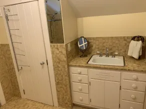 Family  friendly lakefront property on large wilderness estate with sandy beach - Image 3