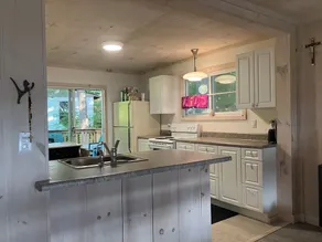 Cottage près de Minden, plage de sable, quai privé, grande cuisine, soleil toute la journée sur le quai - Image 5