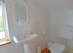 Island View Cottage Bantry by Trident Holiday Homes - Image 3