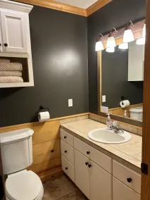 Lakefront, Forested, 4 bed/2 bath, Ping Pong, Pool Table, Kayaks, Wifi, No Pets. - Image 4