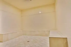 1 BDRM / King / AC / Hot Tub & Pool - Image 2