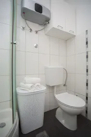 Split Center Beautiful Apartment - Image 4