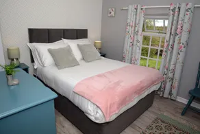 Cloverhill  Gate Lodge       Relax Refresh and Unwind  promises tranquillity - Image 3