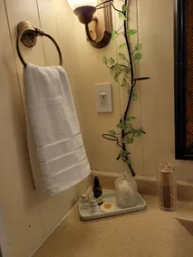 You found a Gem! Emmersed in seclusion close to it all,4 BRDM SLEEPS 12! - Image 5