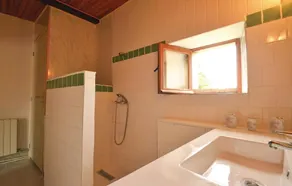 2 Bedroom Awesome Home In La-Chapelle-Saint-Jean - Image 2