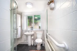 Modern 3 Bed Bungalow Near Bolton Town Centre - Image 3
