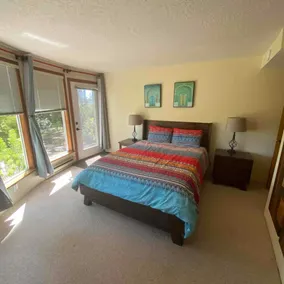 Wine Country Retreat - Image 4