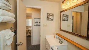 Waterfront Bungalow skridt fra Lake Travis, pool og hot tub, ved siden af marinaen (# 6) - Image 3