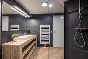 Come and enjoy the beautiful detached bungalows, fully equipped with a spacious kitchen and cozy fireplace - Image 5