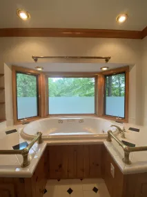 Views, hot tub, spacious 3Bd, 3Ba w Tesla Charger - Image 3
