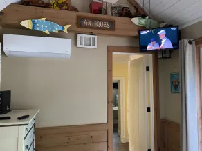 Classic Vacation Cottage-New Central A / C - Image 3