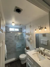 Impeccably Maintained Retreat: Walk to Beach and Town, Firepit, Fenced Yard, Cozy Charm - Image 5
