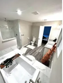 Spacious Dallas Home! Minutes from AT&T Stadium. Groups welcome - Image 4