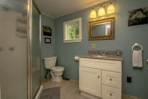 Beautiful Lake Front Cabin - Image 5