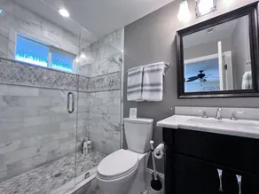 Snazzy 6 Bedroom 3 Bath Pool Home 1/2 Mile Walk to Disney - Image 3