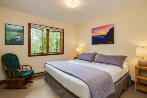 Dripping Rock--1 King BR, Jacuzzi, Kitchenette - Image 4
