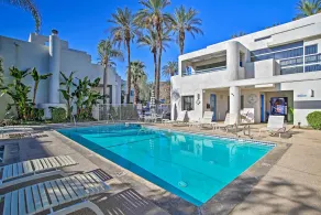 Elegant and spacious two-story suite near Palm Springs - Image 5