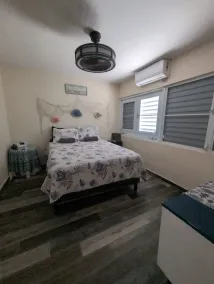 Spacious 3 Bedroom Condo steps from beach - Image 3