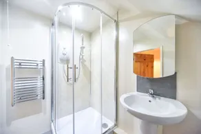 Chatterbox Cottage, romantic hideaway in the Picturesque Derbyshire Dales - Image 2