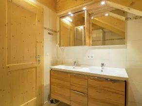 Luxurious chalet with wellness & beautiful view - Image 2