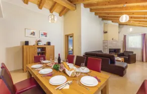Ruhig gelegenes Ferienhaus mit grossem Pool am Ortsrand von Rezanci - Image 4