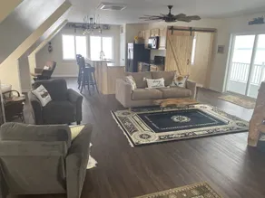 Rusty’s Loft w/pond views! 70 plus positive reviews! - Image 4