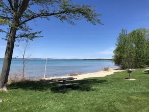 Fully Renovated Peek-A-Boo Bay View Duplex #2- 7 min from the Horse Show - Image 3