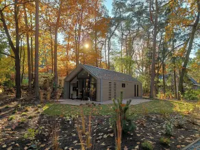 Chalet avec terrasse, piscine chauffée et jardin - Image 4