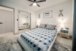 Las Olas Newly Renovated Coastal 1BR Near Beach - Image 4