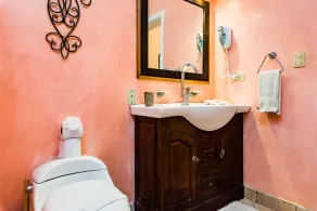 Sunrise 30, beautiful Condo In the Heart of Town - Image 4