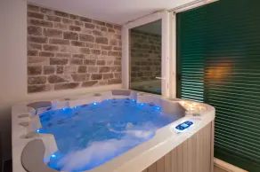 Luxury Villa Old Story with Pool - Image 2
