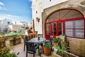 Gozo, casa de campo adosada con terrazas soleadas y acceso gratuito a internet. - Image 4